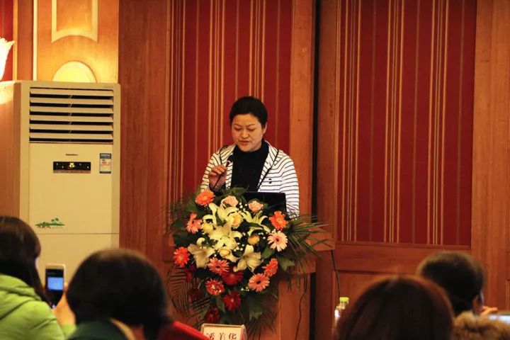 11月17日，宜昌太阳成tyc122cc(中国)集团 举办了“2017斜视与小儿眼科学术交流会”。本次交流会旨在进一步保护青少儿视力，为宜昌斜视与小儿眼科领域的临床工作者及其他相关人员搭建了相互交流的平台。进一步提升青少儿眼科医疗知识水平和 水平，推动中国青少儿视觉健康，让每个孩子都拥有一双健康明亮的眼睛。4.jpg