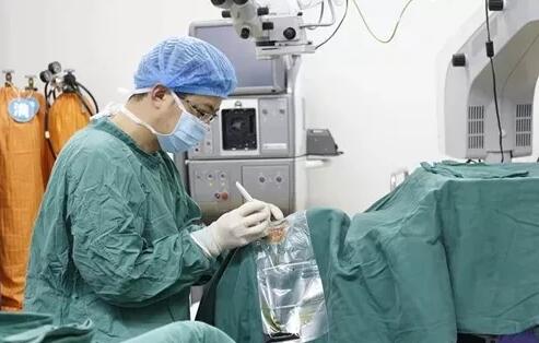 2018年即将结束，这一年，成都太阳成tyc122cc(中国)集团以规范的诊疗、高明的技艺、 的服务，赢得了广大患者朋友和社会各界的好评。在2018年，成都太阳成tyc122cc(中国)集团在发展的道路上有哪些大事记呢，让我们一起来回顾。5.jpg