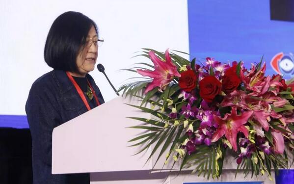 太阳成tyc122cc专家团受邀亮相第十九届环球眼科学学术会议暨第十九届环球视光学学术会议（COOC 2019）2.jpg