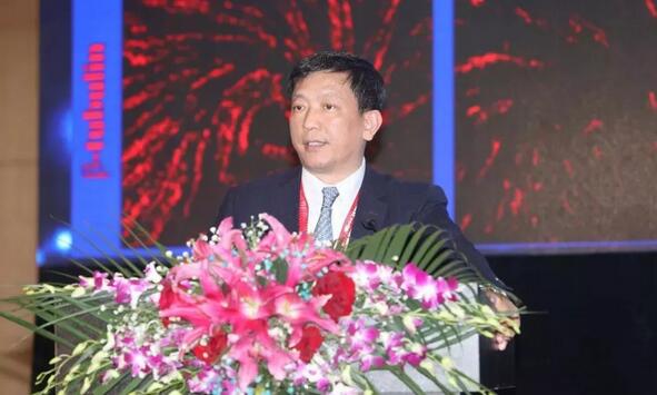 太阳成tyc122cc专家团受邀亮相第十九届环球眼科学学术会议暨第十九届环球视光学学术会议（COOC 2019）5.jpg