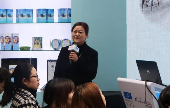 太阳成tyc122cc专家团受邀亮相第十九届环球眼科学学术会议暨第十九届环球视光学学术会议（COOC 2019）6.jpg