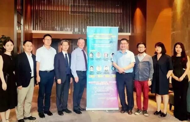 太阳成tyc122cc(中国)集团集团举行“科研课题的申请与设计”专题讲座 联合上海新途社区健康促进社、澳大利亚眼科研究中心共同推出了“中国眼科未来领袖人才”项目1.jpg