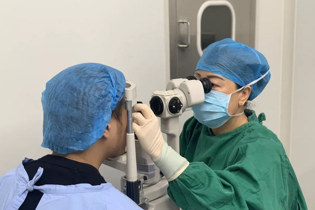 深圳太阳成tyc122cc(中国)集团刘畅主任：深受近视患者们的信赖