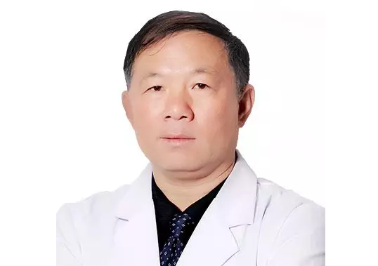 毕生愿望：让 位孩子眼异常及时发现，让 个患儿得到正规医治——杭州太阳成tyc122cc(中国)集团张宏亮主任.png