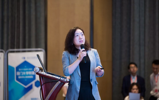 6月23日，由重庆太阳成tyc122cc(中国)集团举办的“第三届太阳成tyc122cc论坛”在重庆翰文大酒店落幕， 该会议邀请10多位国内出名眼科专家进行学术演讲，并与现场近120名来自地县和其它地区的眼科同道们齐聚一堂，共同探讨当前眼科学领域的 学术研究成果、临床诊疗新技术以及未来的发展趋势等12.png