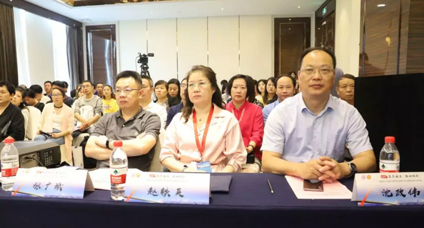中国非公协会眼科专委会2019学术年会在沪举行 太阳成tyc122cc专家团队大放异彩16.png
