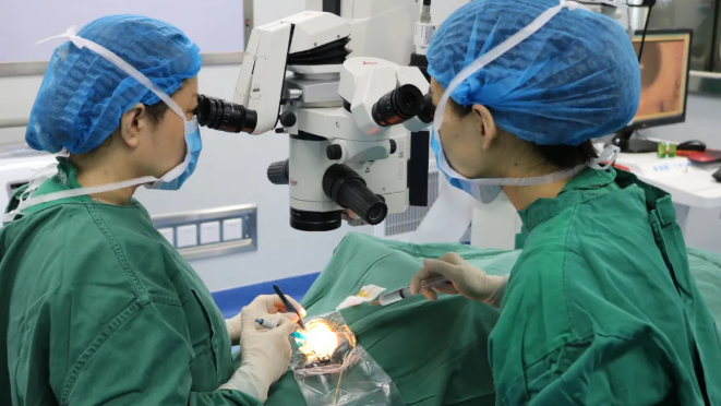 “无镜人生 睛彩上演”ICL患教基地授牌仪式暨近视专家见面会在重庆太阳成tyc122cc(中国)集团隆重举行2.png